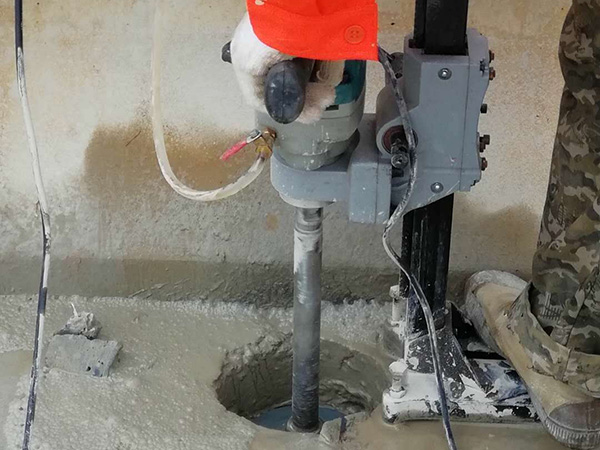 橋梁排水管安裝